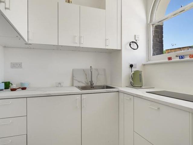 Apartment for rent in South Kensington, Greater London