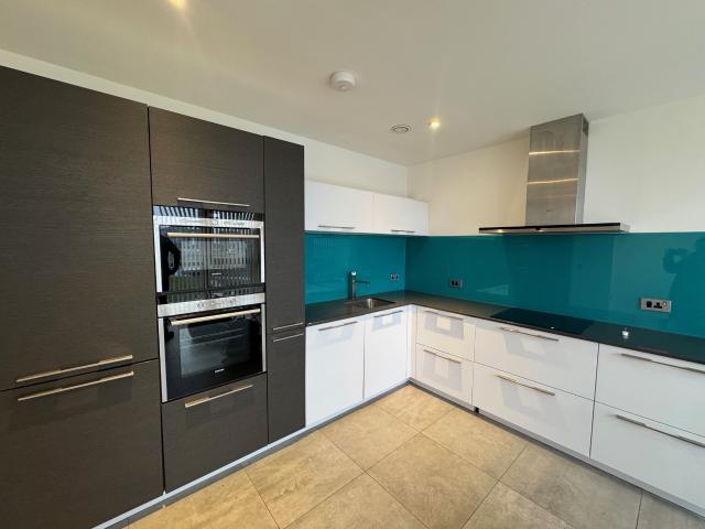 Apartment for rent in Cardiff International Sports Village, Falcon Lodge