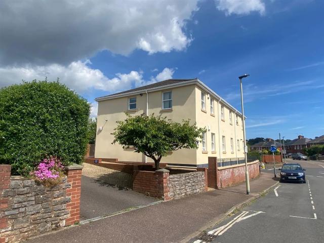 Apartment for rent in Watergate, Devon