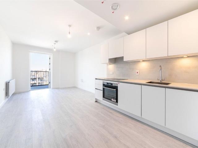 Apartment for rent in Hayes Village, Greater London