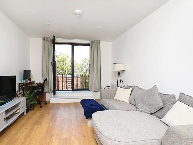 Apartment for rent in Farnborough, Rushmoor