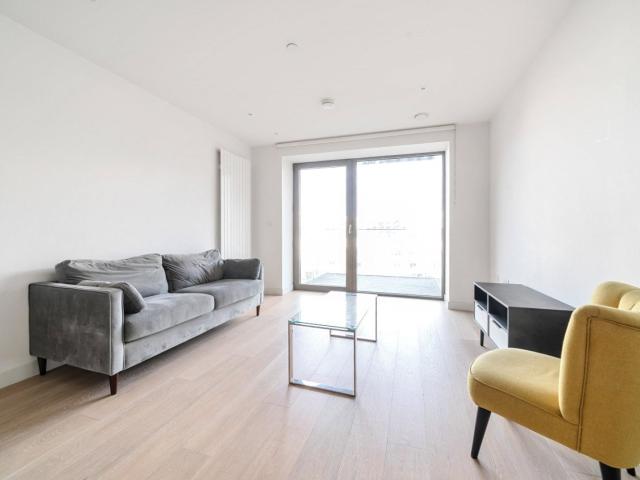 Apartment for rent in Silvertown, Greater London