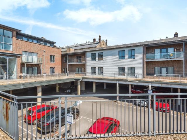 Apartment for rent in Rodbourne, Swindon