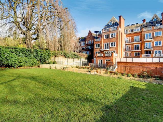 Apartment for rent in South Hampstead, Greater London