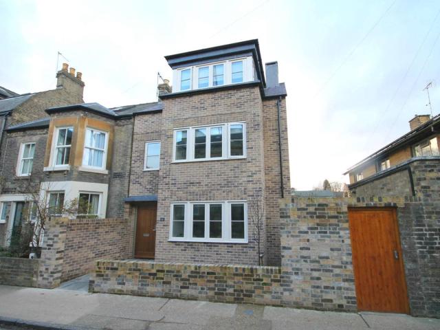 Apartment for rent in Newtown, Cambridge