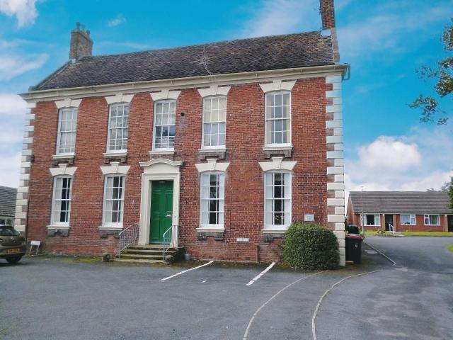 Apartment for rent in Pave Lane, Chetwynd Aston