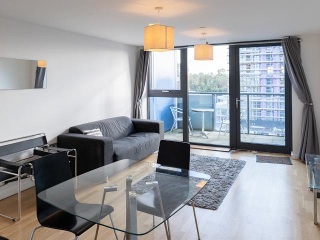 Apartment for rent in Parkside SE10, Greater London