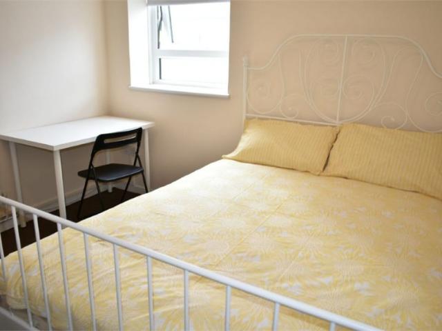 Apartment for rent in Burdett Estate, Limehouse