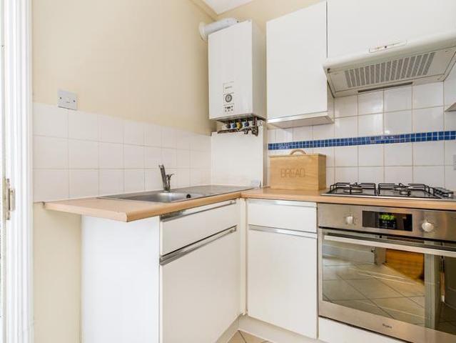 Apartment for rent in Clapham Junction, Greater London