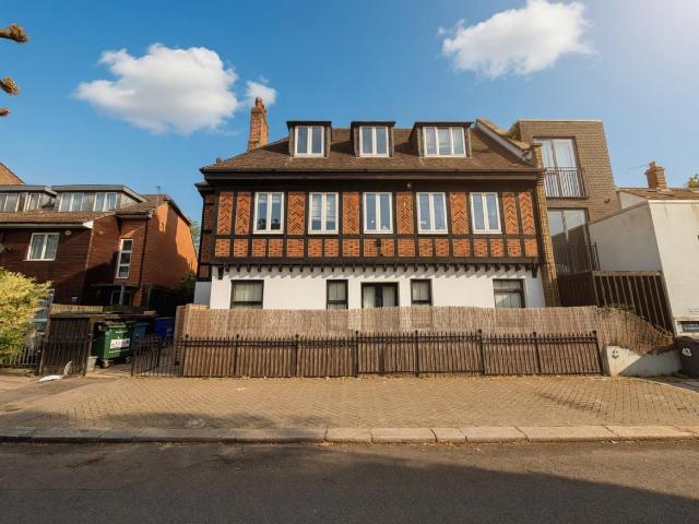 Apartment for rent in London Borough of Lewisham, Forest Hill