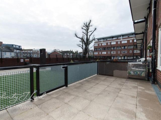 Apartment for rent in Shacklewell, Greater London