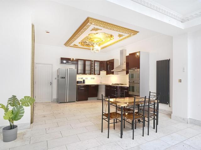 Apartment for rent in South Hampstead, Greater London