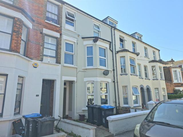 Apartment for rent in Westbrook, Acol