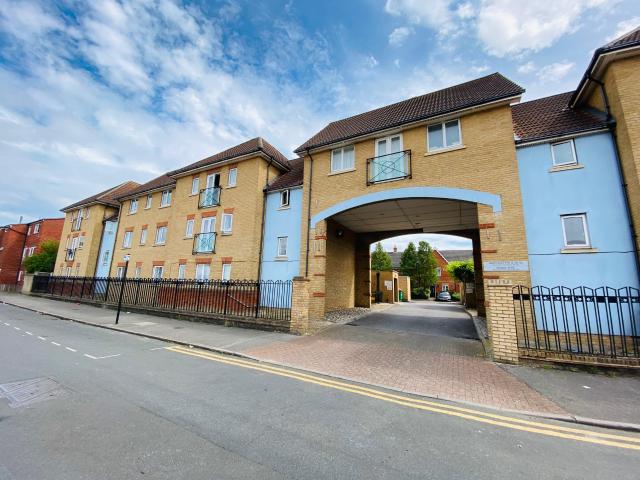 Apartment for rent in Silvertown, Greater London