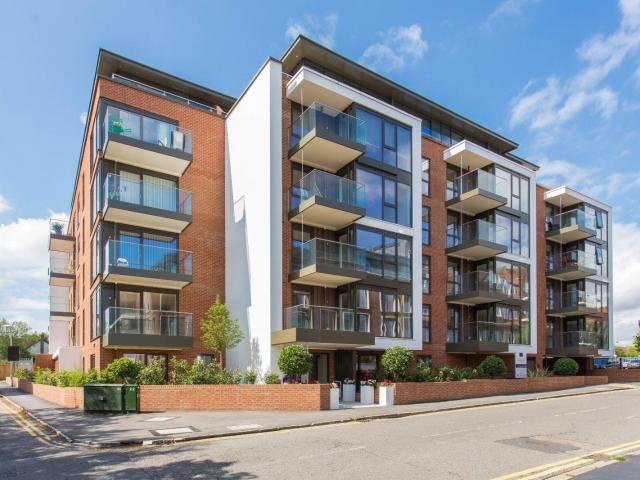 Apartment for rent in Denham, Gerrards Cross and Chalfonts Community Board, Gerrards Cross
