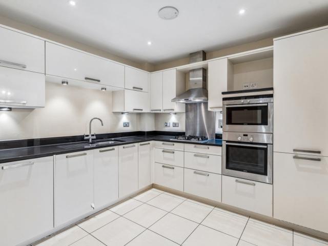 Apartment for rent in Gerrards Cross, Denham
