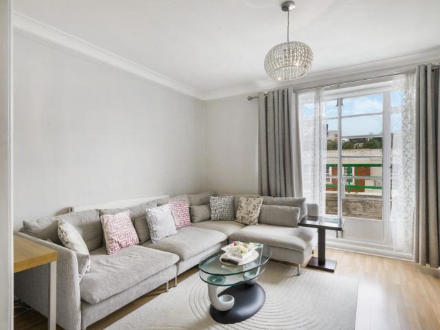 Apartment for rent in Marylebone, Greater London