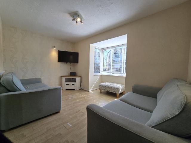 Apartment for rent in Bowes, Greater London