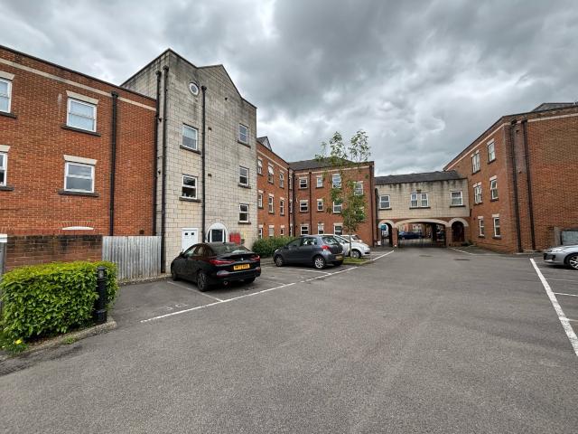 Apartment for rent in Rodbourne, Swindon
