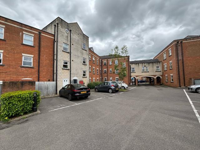 Apartment for rent in Rodbourne, Swindon