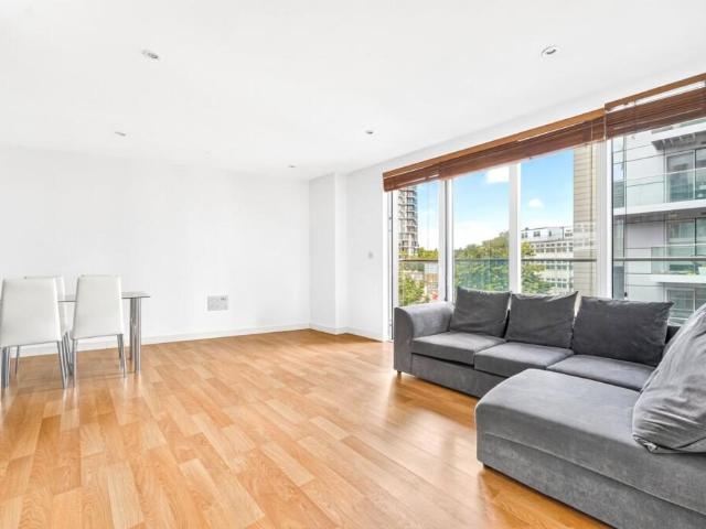Apartment for rent in Stamford Hill, Greater London