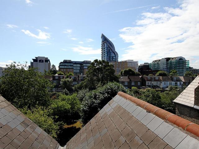 Apartment for rent in London Borough of Ealing, Greater London