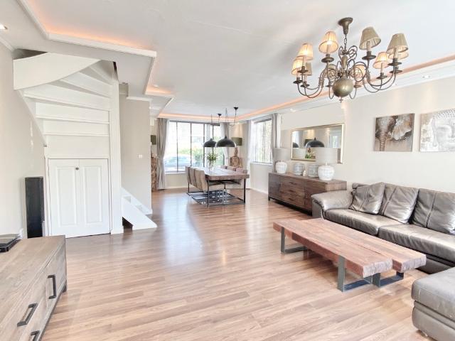 Appartement te huur in Vijfhuizen, Noord Holland