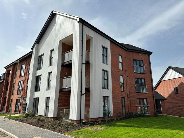Apartment for rent in Whiteley, Hampshire