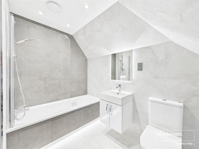 Apartment for rent in Enborne, West Berkshire