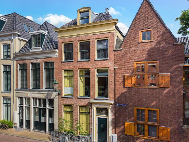 Appartement te huur in Binnenstad en Stationskwartier, Leeuwarden