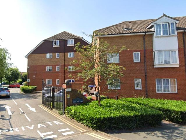 Apartment for rent in Holywell Estate, North Watford