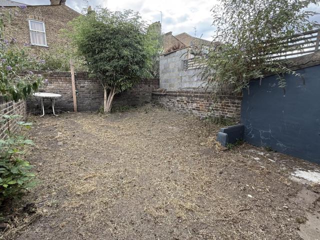 Apartment for rent in Harlesden, Greater London