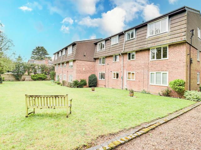 Apartment for rent in Roundwood, Five Acres