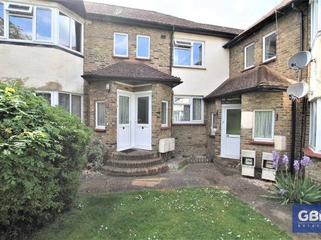 Apartment for rent in Gidea Park, Greater London