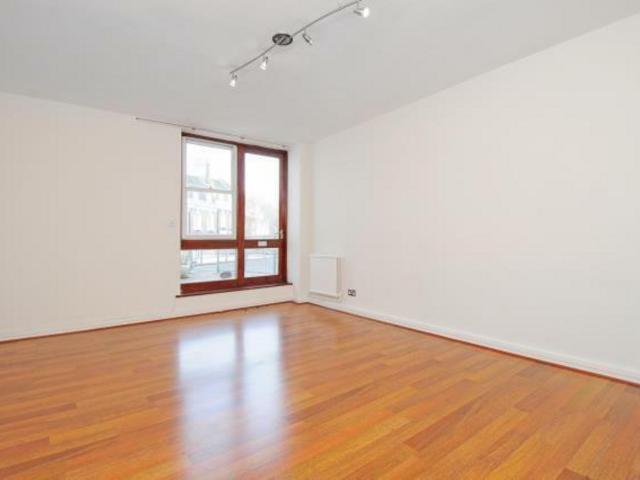 Apartment for rent in Belsize Park, Greater London