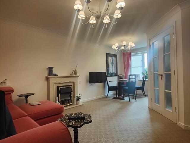 Apartment for rent in Cross In Hand, East Sussex