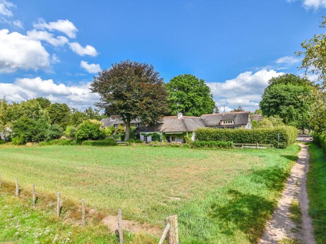 Appartement te huur in Laren, Noord Holland