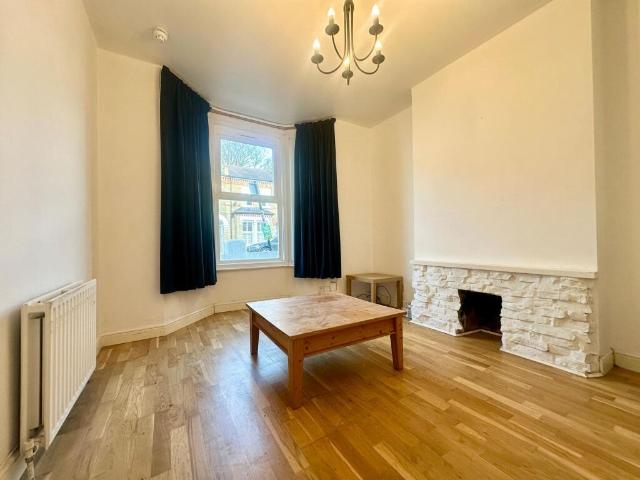 Apartment for rent in Cat Hill, Isle Of Man