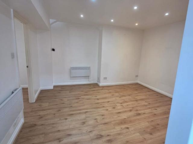 Apartment for rent in Ponders End, Greater London