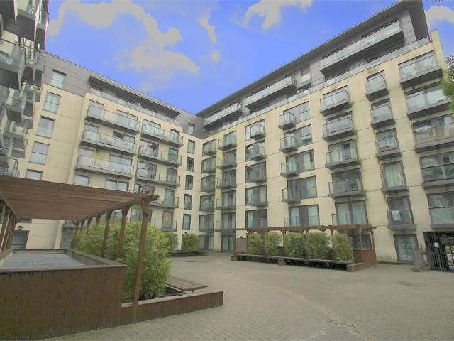 Apartment for rent in Slough