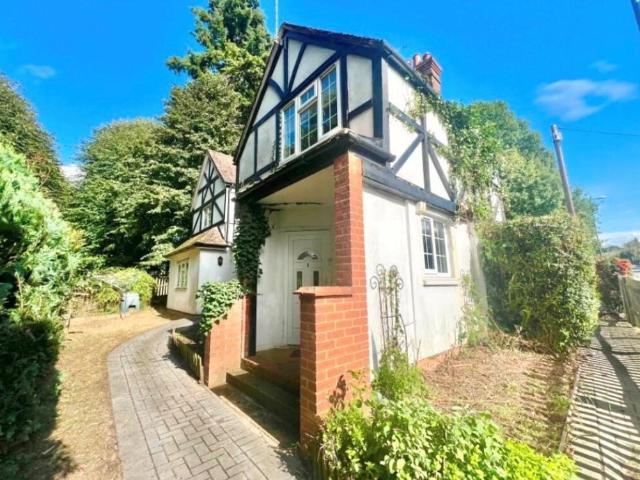 Apartment for rent in Helford, Hampshire