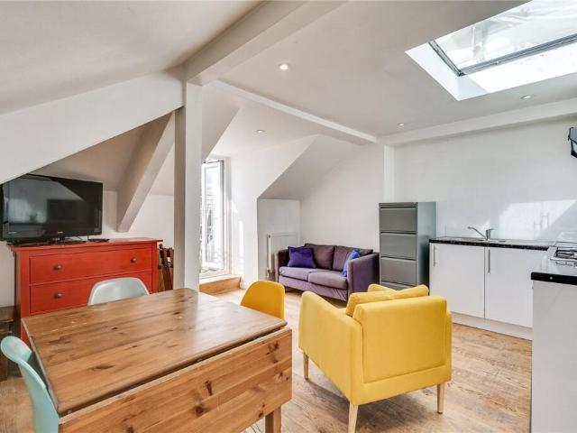 Apartment for rent in Dartmouth Park, Greater London