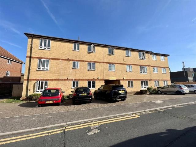 Apartment for rent in Broxbourne, Hertfordshire