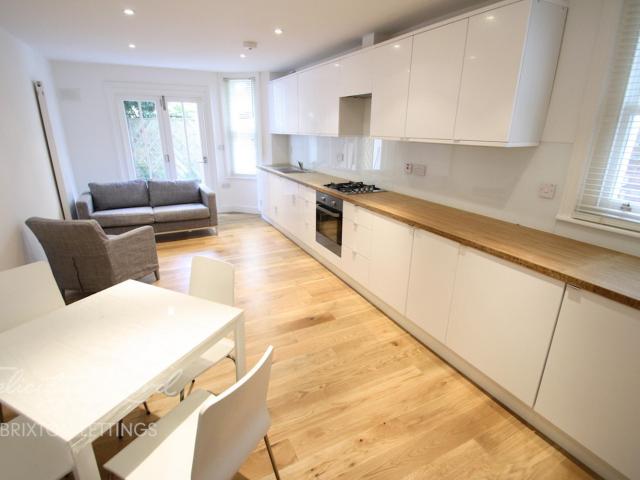 Apartment for rent in Roupell Park Estate, Greater London