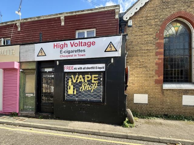 Apartment for rent in Sheerness, Oad Street