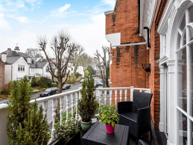 Apartment for rent in Crouch End, Isle Of Man