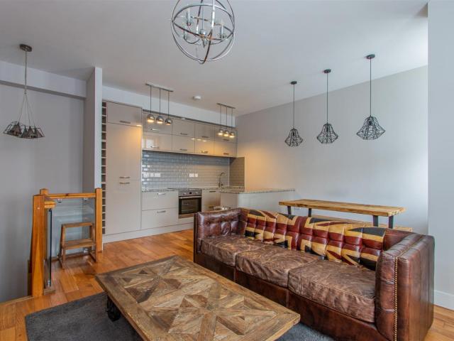 Apartment for rent in Falcon Lodge, Wales