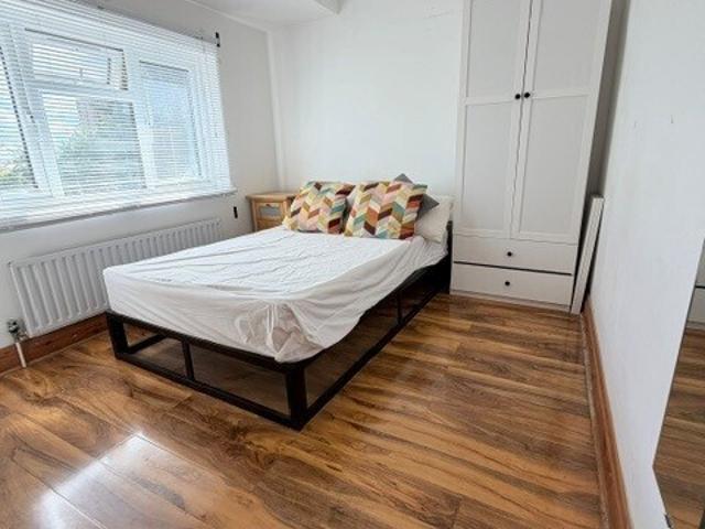 Apartment for rent in London Borough of Ealing, Greater London