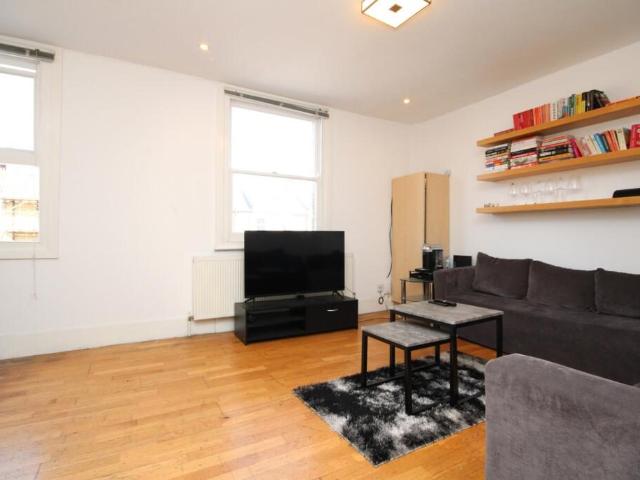 Apartment for rent in Archway, Greater London
