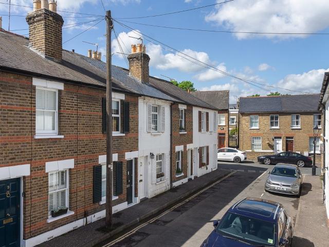 Apartment for rent in St Margarets, Greater London